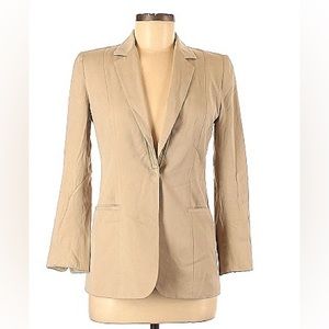 ELIE TAHARI size 4 supersoft  tan long jacket in excellent condition